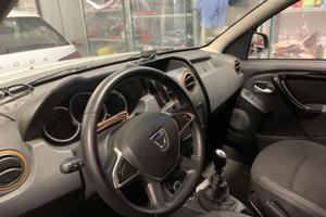 Dacia Duster 1.5 dci 110 cv Brave 4x4 - 121.000 km