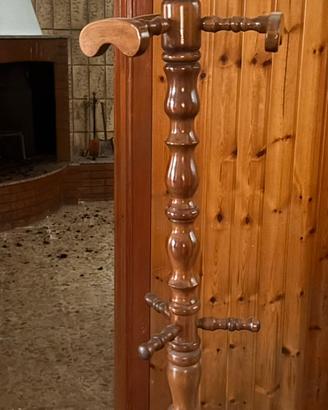 Attaccapanni da terra in legno massello tornito