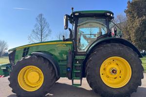 Trattore John Deere 8370R