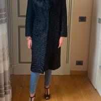 Cappotto di Astrakan con collo volpe