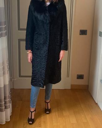 Cappotto di Astrakan con collo volpe