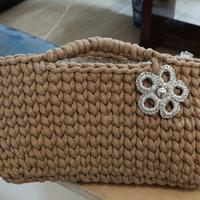 Borsa artigianale lavorazione uncinetto 