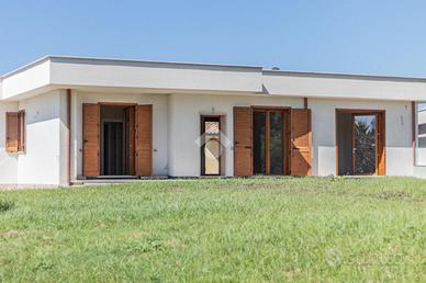 VILLA SINGOLA A CERVETERI