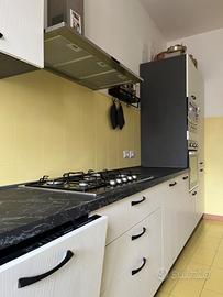 Cucina lineare 4,60 m completa – come nuova