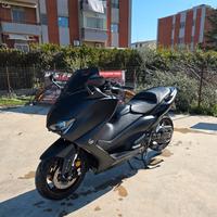 Yamaha Tmax 560 