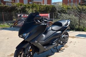 Yamaha Tmax 560 