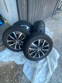 Cerchi in lega piu gomme invernali Toyota Rav 4
