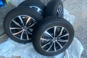 Cerchi in lega piu gomme invernali Toyota Rav 4