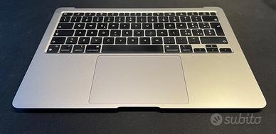 MacBook Air M1 senza schermo