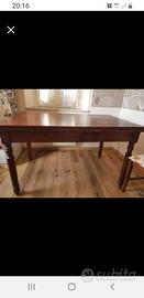 tavolo allungabile  completo di 6 sedie