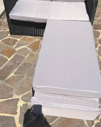 Divanetto da giardino