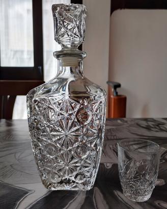 Porta whisky in vetro lavorato con 6 bicchierini