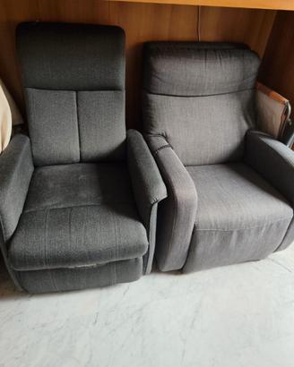 poltrona con massaggio e senza