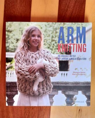 Libro per lavori a maglia "Arm Knitting" nuovo