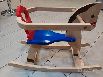 Cavallo a dondolo (Città del sole)