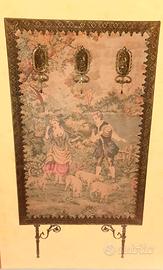 Attaccapanni con arazzo antico