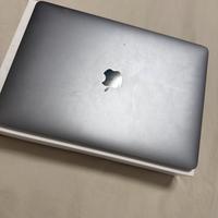 Macbook air da 13” con chip Apple M1