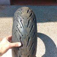 gomme moto