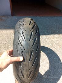 gomme moto