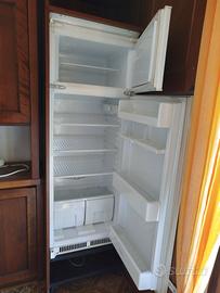 frigorifero ad incasso Ariston