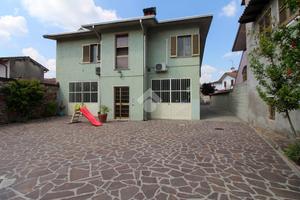 PORZIONE DI BIFAMILIARE A GHEDI