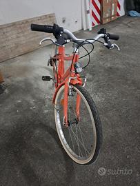 bicicletta pari a NUOVO ... Declaton