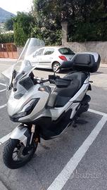 Moto Honda ADV 350