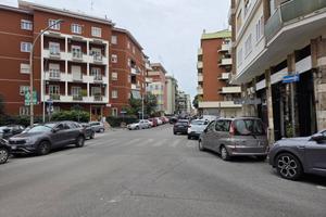 Immobile di 250 m² con 1 locale a Roma