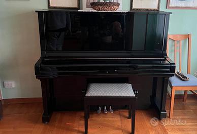 Pianoforte Yamaha modello 131 U3 nero