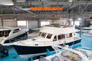 Mainship 34 Trawler