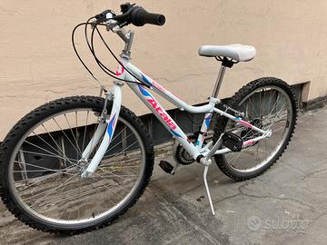 Bicicletta atala butterfly