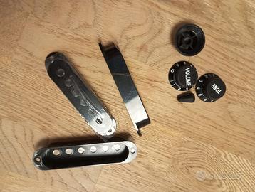 Set plastiche pickup chitarra