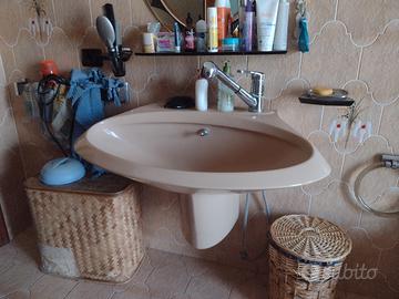 bagno fine anni 60 in ceramica 