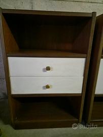 Comodino vintage anni 60.