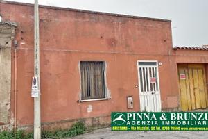 Riola sardo - casa campidanese con ampio terreno