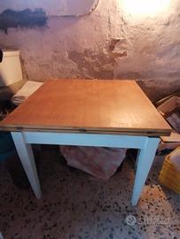 Tavolo apribile tutto legno 