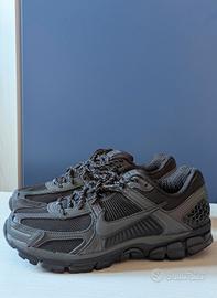 Nike zoom vomero 5 nere da uomo taglia 42 nuove