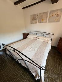 Letto matrimoniale laccato nero