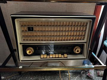Radio d’epoca Magnadyne MD6021