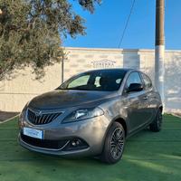 Lancia Ypsilon 1.0 FireFly Hybrid Ecochic Gold