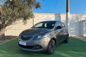 Lancia Ypsilon 1.0 FireFly Hybrid Ecochic Gold