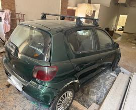 Toyota yaris anno 2005
