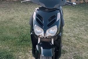 Ciclomotore Aprilia 200