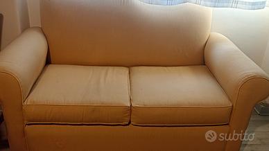 divano 2 posti
