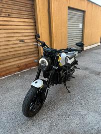 Benelli Leoncino 250