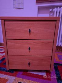 Comodino in legno
