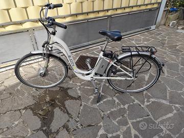 bicicletta elettrica 