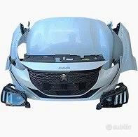 Musata e ricambi vari Peugeot 208 2022 gt line