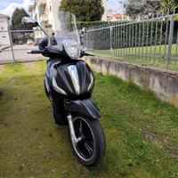 piaggio Beverly Police 2018 solo 6500km pari al nu