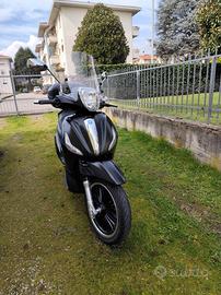 piaggio Beverly Police 2018 solo 6500km pari al nu
